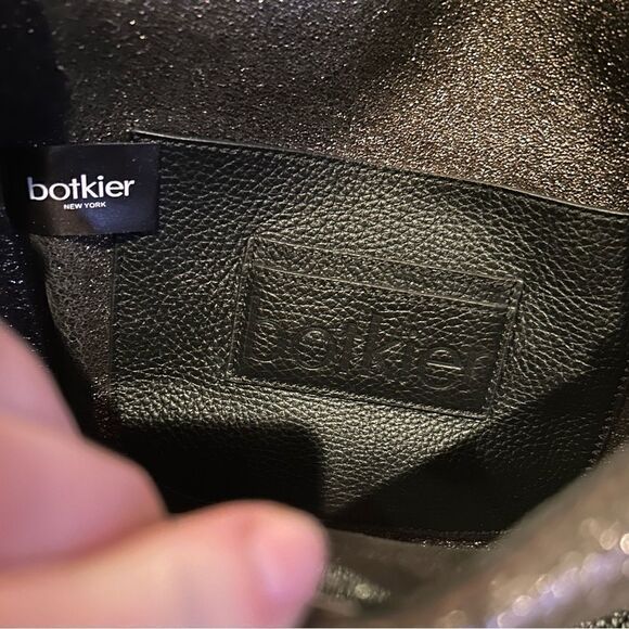 Botkier Waverly Black leather shoulder bag EUC shimmery inside silver toggle - Picture 10 of 15